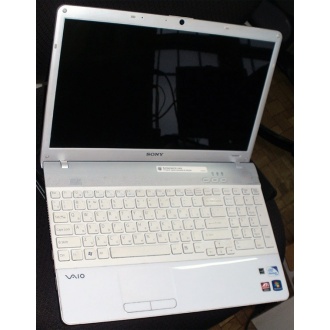 Ноутбук Sony Vaio VPCEB3E1R (Intel Pentium P6100 (2x2.0Ghz) /4096Mb DDR3 /320Gb /Radeon HD5470 /15.5" TFT 1366x768) - Сургут
