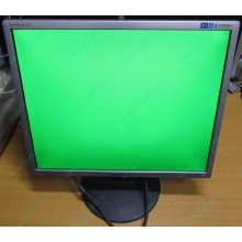 Монитор 19" Samsung SyncMaster 943N на экране малозаметные царапинки (Сургут)